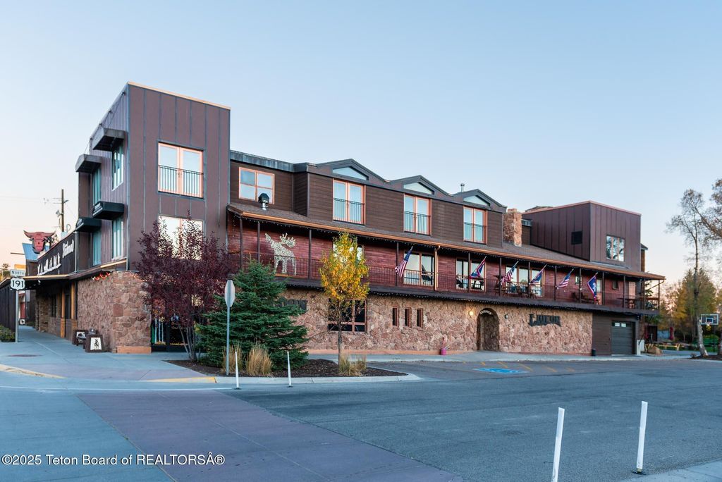 117 W PINE Street, Pinedale, WY 82941 photo 6