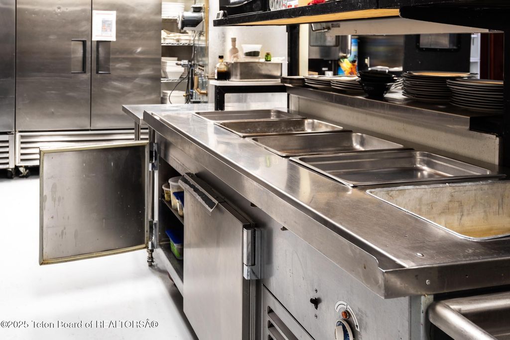 117 W PINE Street, Pinedale, WY 82941 photo 64