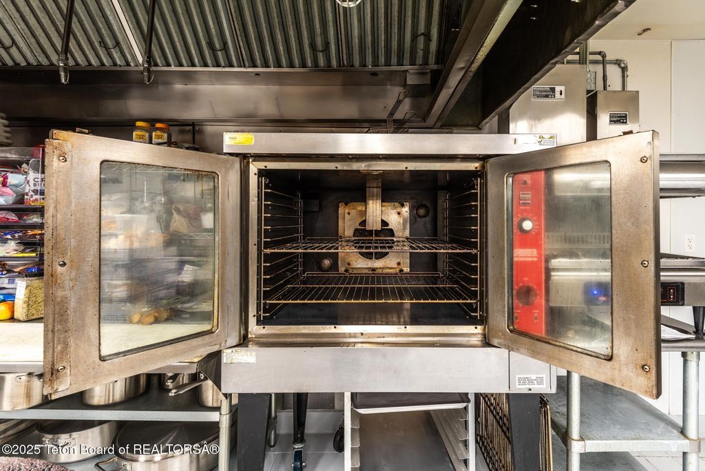 117 W PINE Street, Pinedale, WY 82941 photo 67