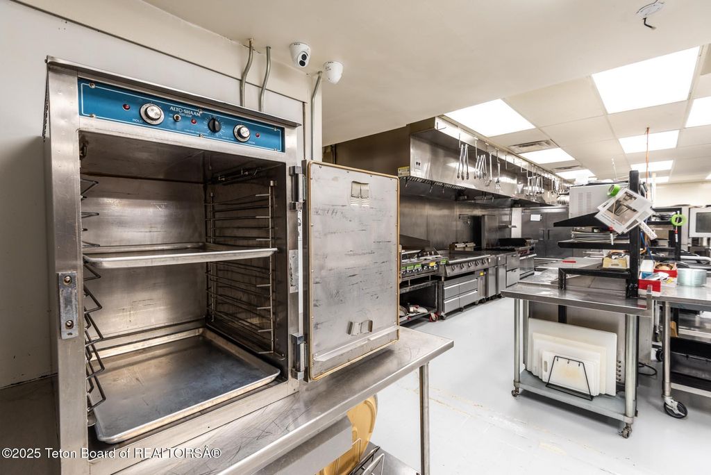 117 W PINE Street, Pinedale, WY 82941 photo 68