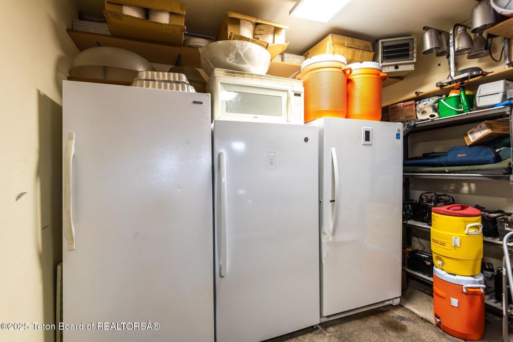 117 W PINE Street, Pinedale, WY 82941 photo 71