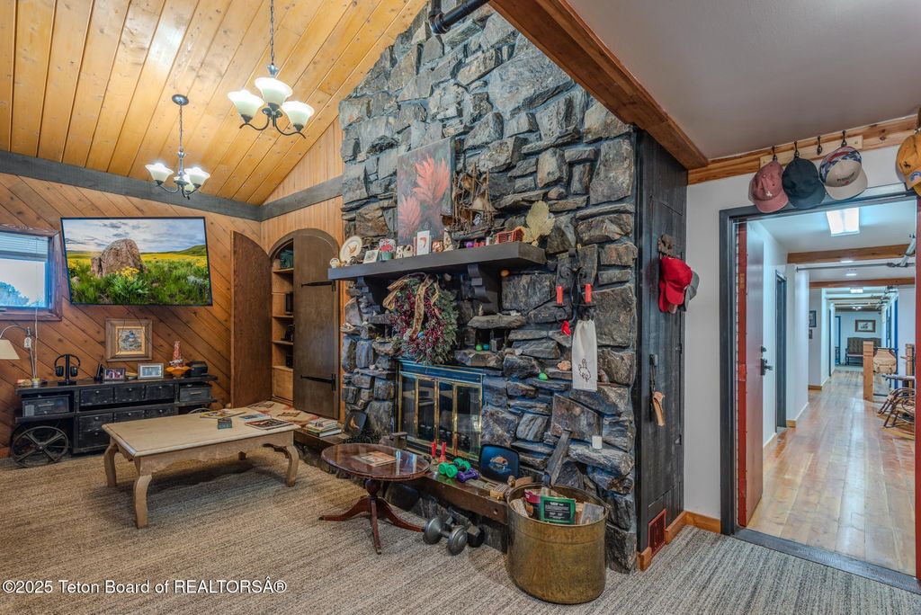 117 W PINE Street, Pinedale, WY 82941 photo 97