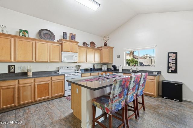 17760 W CHARTER OAK Road, Surprise, AZ 85388