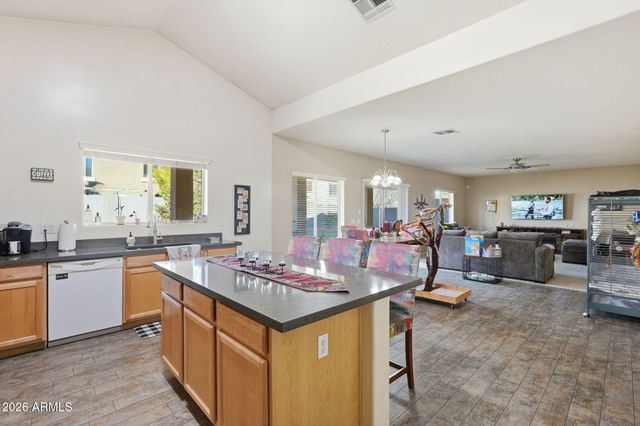 17760 W CHARTER OAK Road, Surprise, AZ 85388