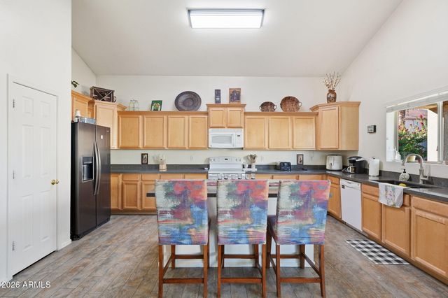 17760 W CHARTER OAK Road, Surprise, AZ 85388