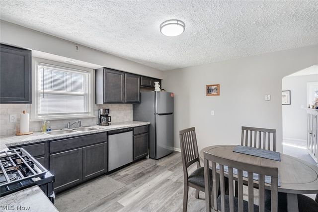 616 Poland Avenue, Struthers, OH 44471