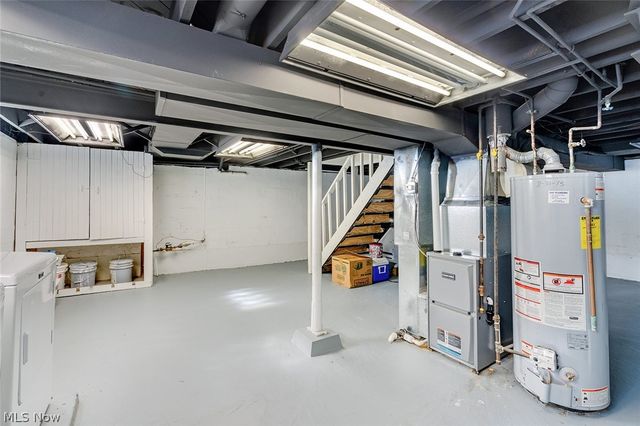 616 Poland Avenue, Struthers, OH 44471