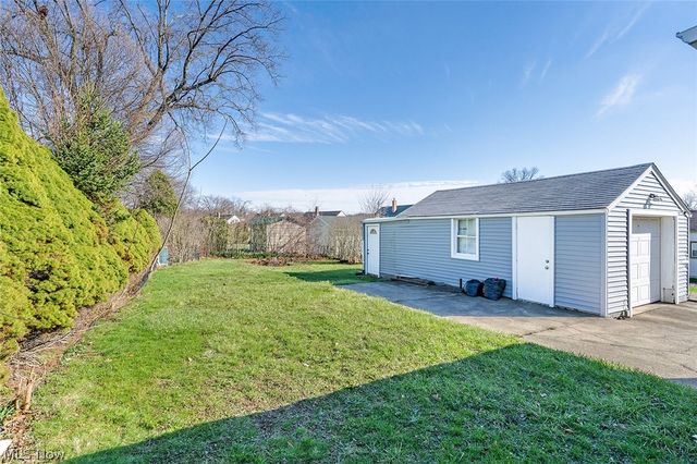 616 Poland Avenue, Struthers, OH 44471