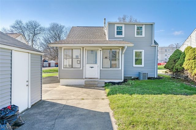 616 Poland Avenue, Struthers, OH 44471