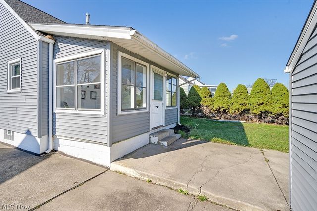 616 Poland Avenue, Struthers, OH 44471