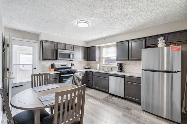 616 Poland Avenue, Struthers, OH 44471