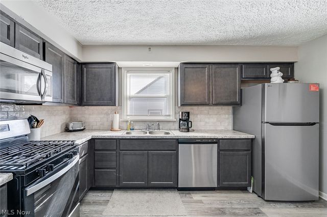 616 Poland Avenue, Struthers, OH 44471