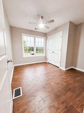 808 Muddy Creek Road, Berea, KY 40403