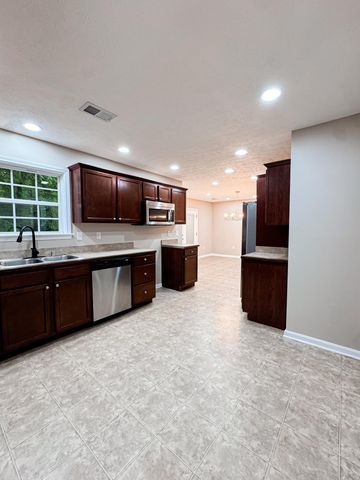 808 Muddy Creek Road, Berea, KY 40403