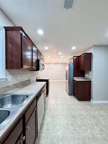 808 Muddy Creek Road, Berea, KY 40403