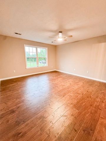808 Muddy Creek Road, Berea, KY 40403