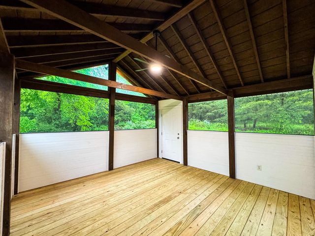 808 Muddy Creek Road, Berea, KY 40403