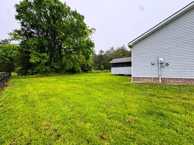 808 Muddy Creek Road, Berea, KY 40403