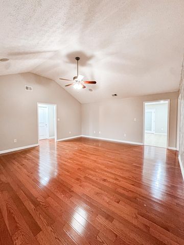 808 Muddy Creek Road, Berea, KY 40403