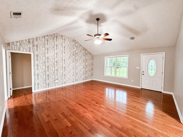 808 Muddy Creek Road, Berea, KY 40403