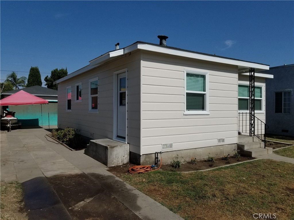 Image 2 of property listing at 6160 Gundry, Long Beach, CA 90805
