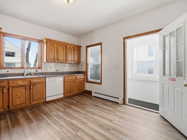 10 Almont Ave, Worcester, MA 01604