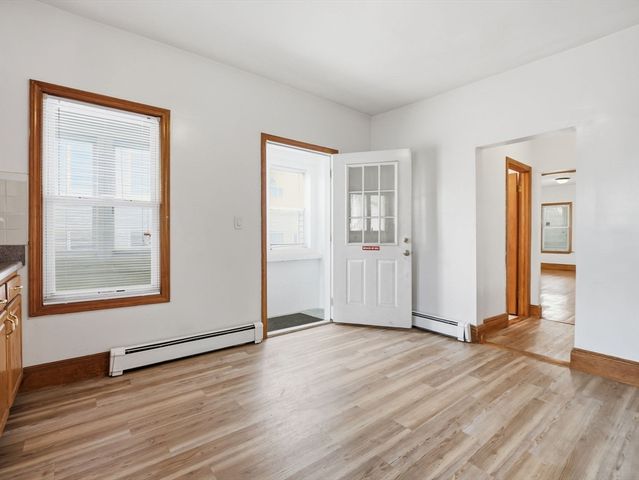 10 Almont Ave, Worcester, MA 01604