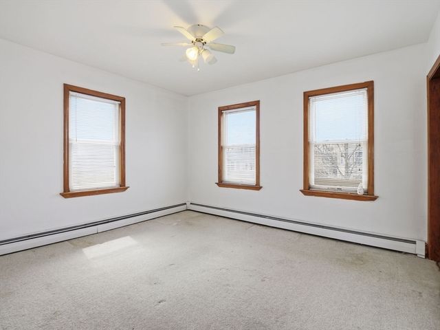 10 Almont Ave, Worcester, MA 01604