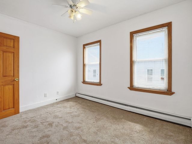 10 Almont Ave, Worcester, MA 01604