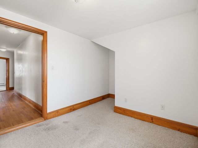 10 Almont Ave, Worcester, MA 01604