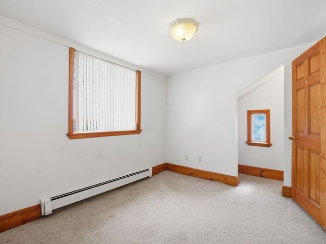 10 Almont Ave, Worcester, MA 01604