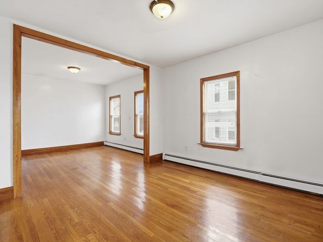 10 Almont Ave, Worcester, MA 01604