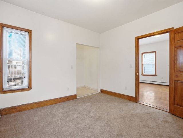 10 Almont Ave, Worcester, MA 01604