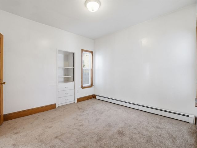 10 Almont Ave, Worcester, MA 01604