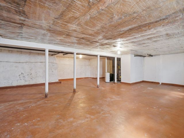 10 Almont Ave, Worcester, MA 01604