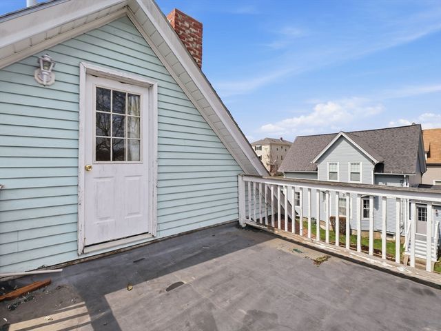 10 Almont Ave, Worcester, MA 01604