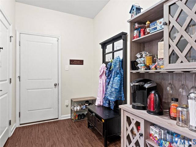 15718 New Gale Dr, Midlothian, VA 23112