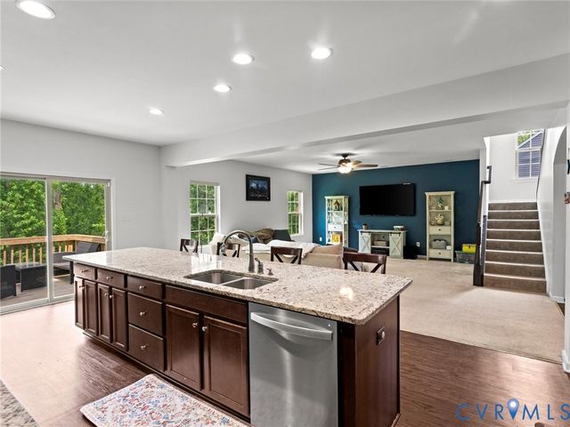 15718 New Gale Dr, Midlothian, VA 23112