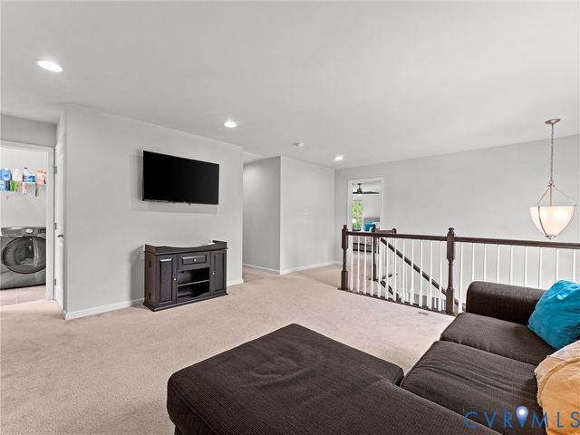 15718 New Gale Dr, Midlothian, VA 23112