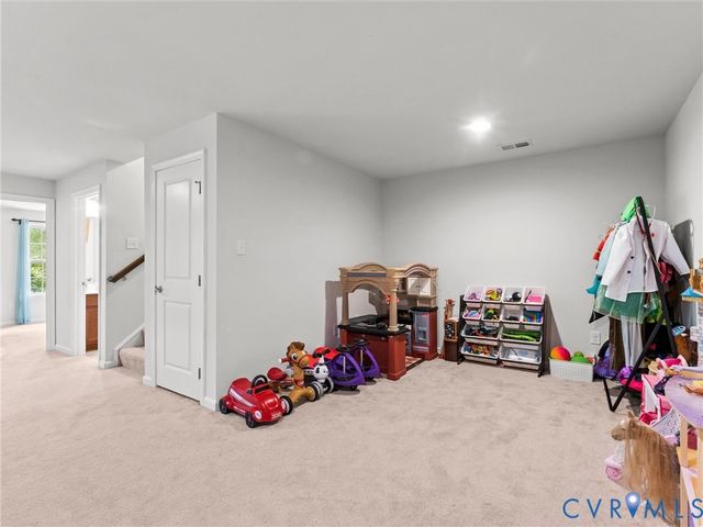 15718 New Gale Dr, Midlothian, VA 23112