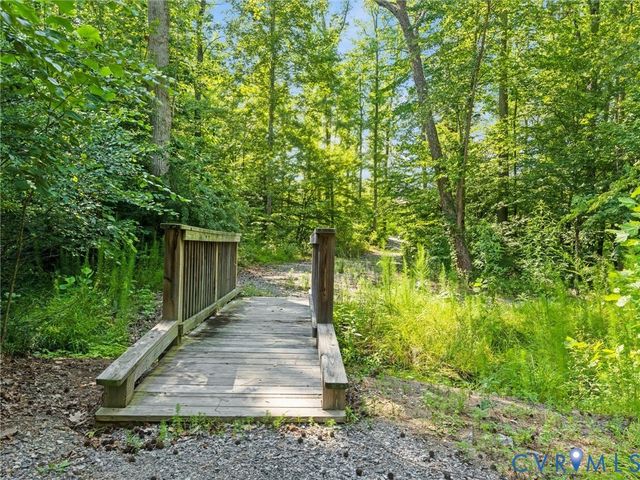 15718 New Gale Dr, Midlothian, VA 23112