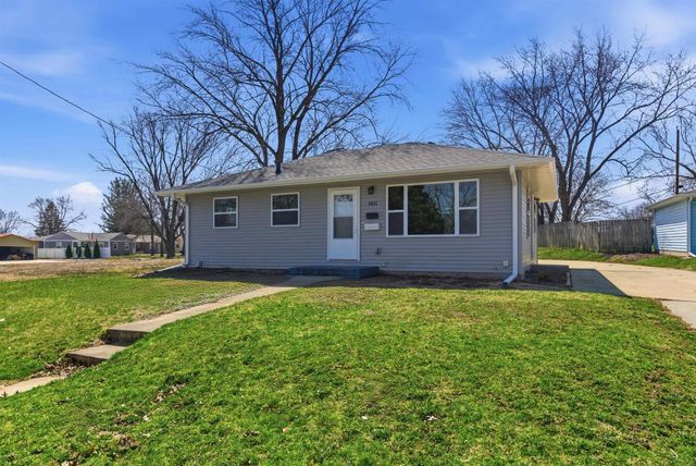 1811 Sager Avenue, Waterloo, IA 50701