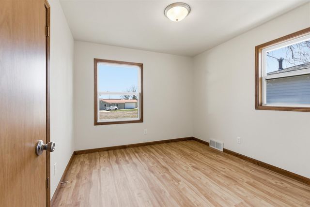 1811 Sager Avenue, Waterloo, IA 50701