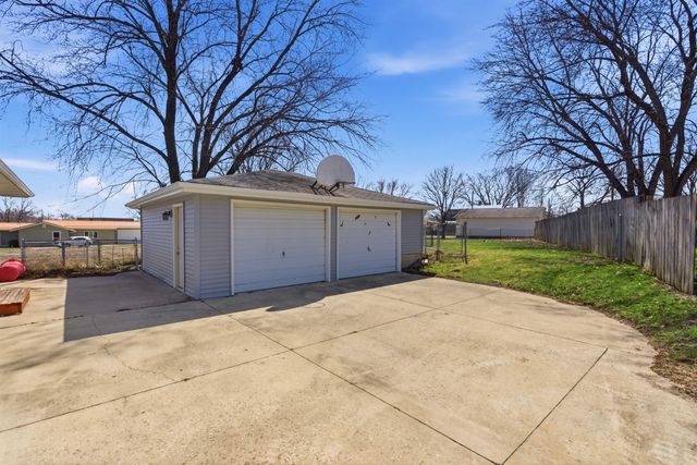 1811 Sager Avenue, Waterloo, IA 50701
