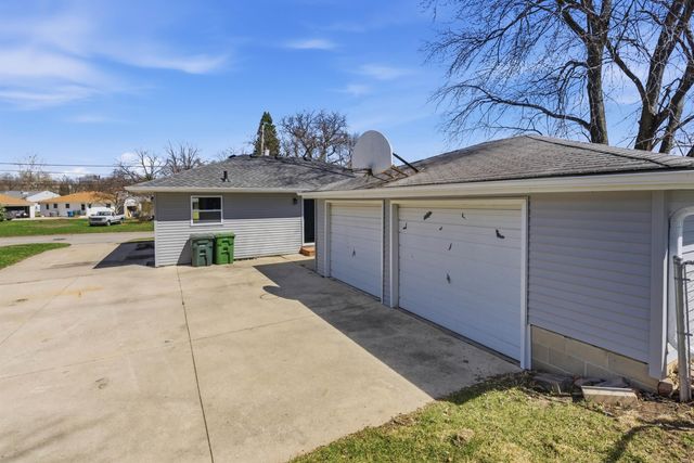 1811 Sager Avenue, Waterloo, IA 50701