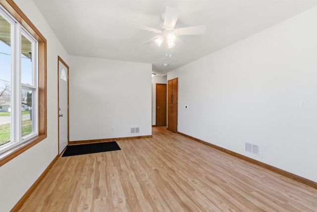 1811 Sager Avenue, Waterloo, IA 50701