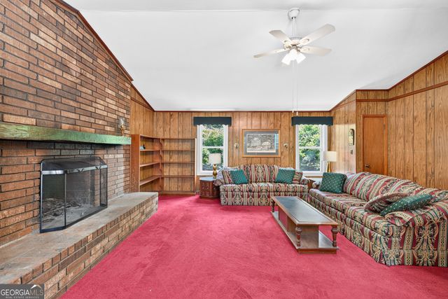 265 3rd Avenue, Winder, GA 30680