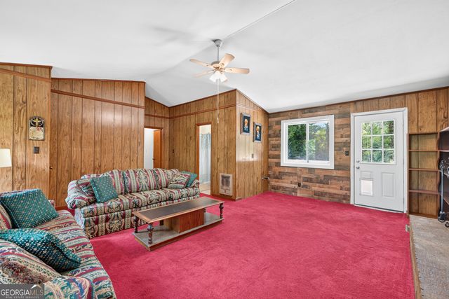 265 3rd Avenue, Winder, GA 30680