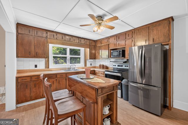 265 3rd Avenue, Winder, GA 30680