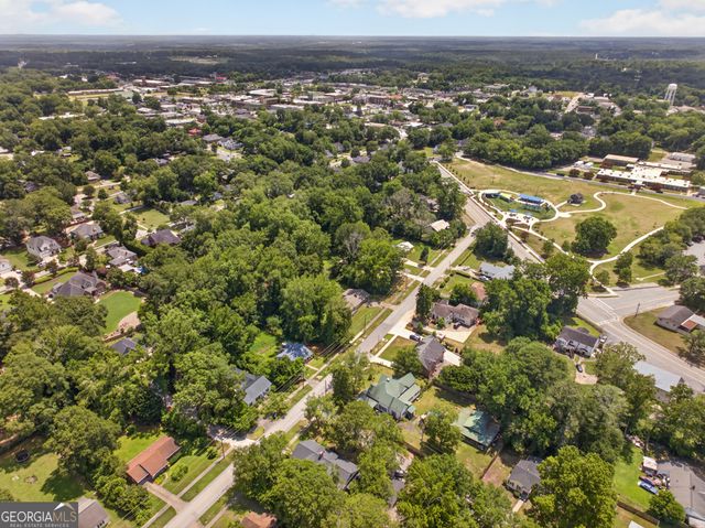 265 3rd Avenue, Winder, GA 30680